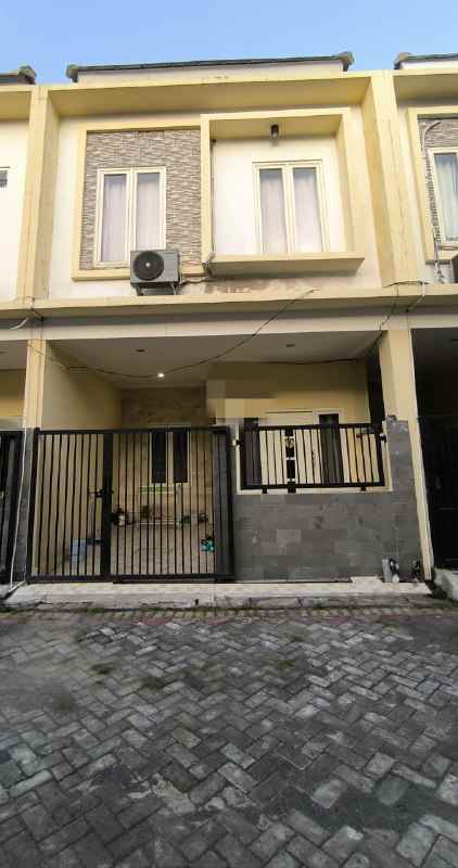 dijual rumah grand siwalankerto