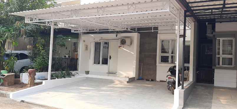 dijual rumah grand wisata