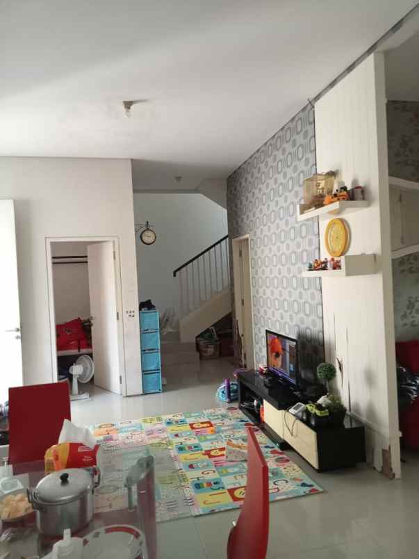 dijual rumah griya babatan mukti