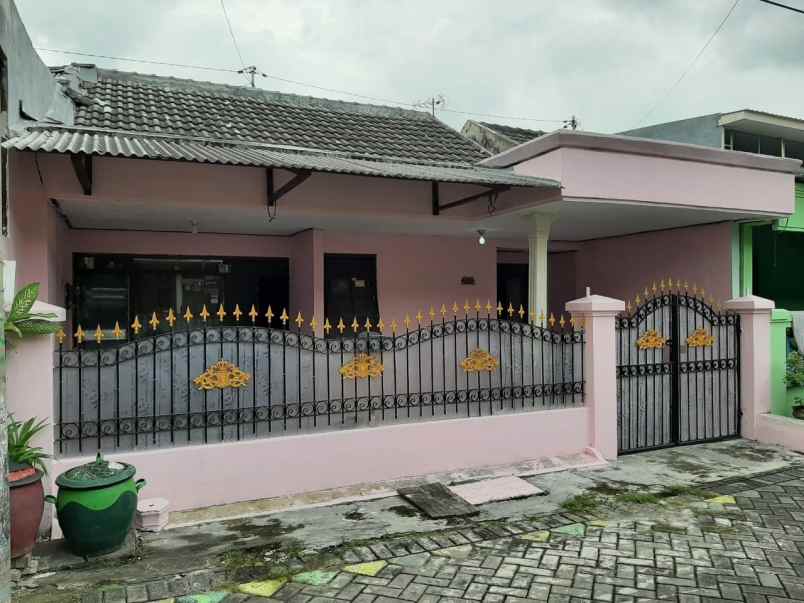 dijual rumah gunung sari indah wiyung