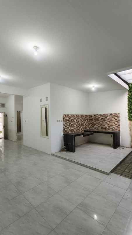 dijual rumah harvest city cluster