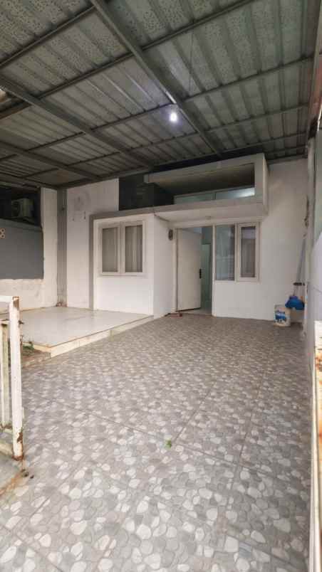 dijual rumah harvest city cluster