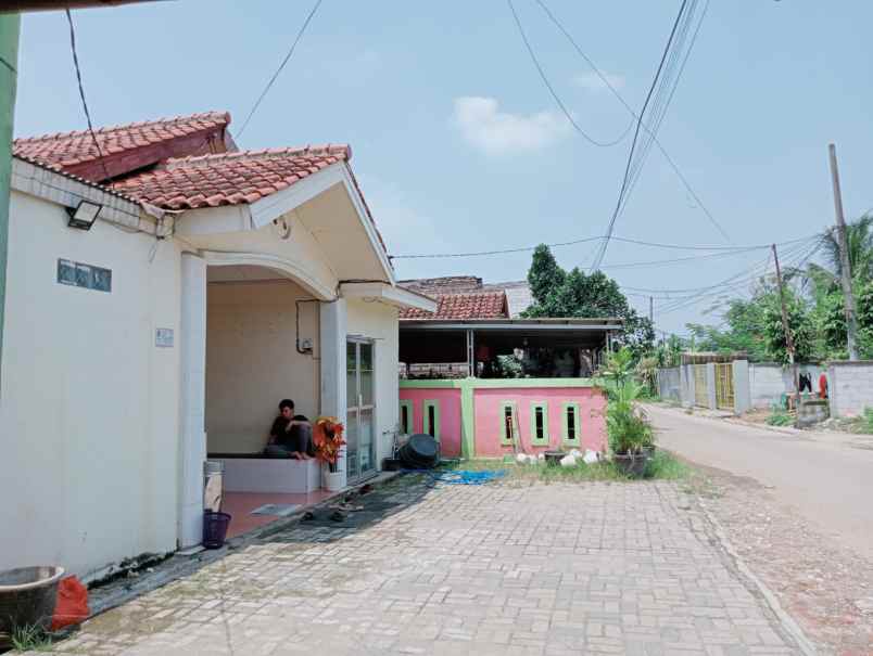 dijual rumah hitung tanah luas 300m shm malang nengah