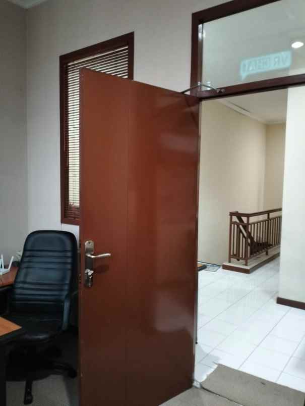 dijual rumah hook bebas banjir 2lt jalan lebar sunter