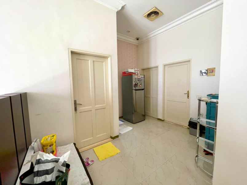 dijual rumah international village