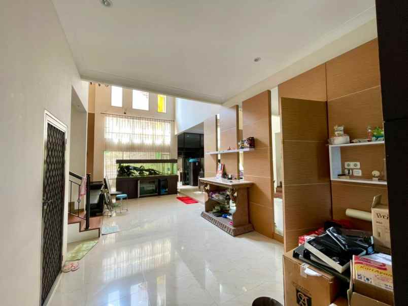 dijual rumah international village