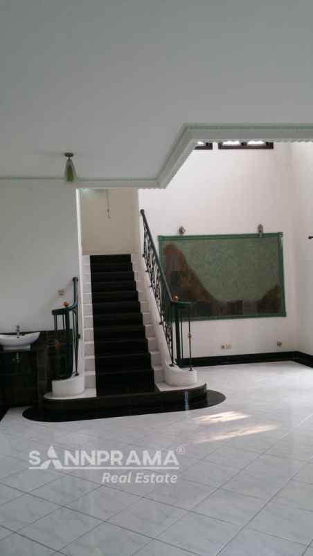 dijual rumah jagakarsa