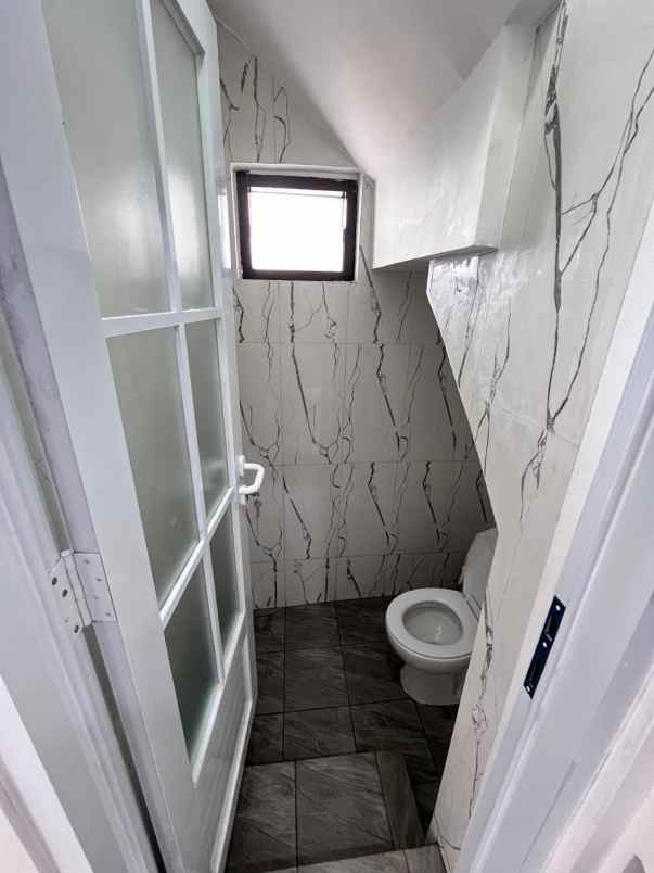 dijual rumah jagakarsa