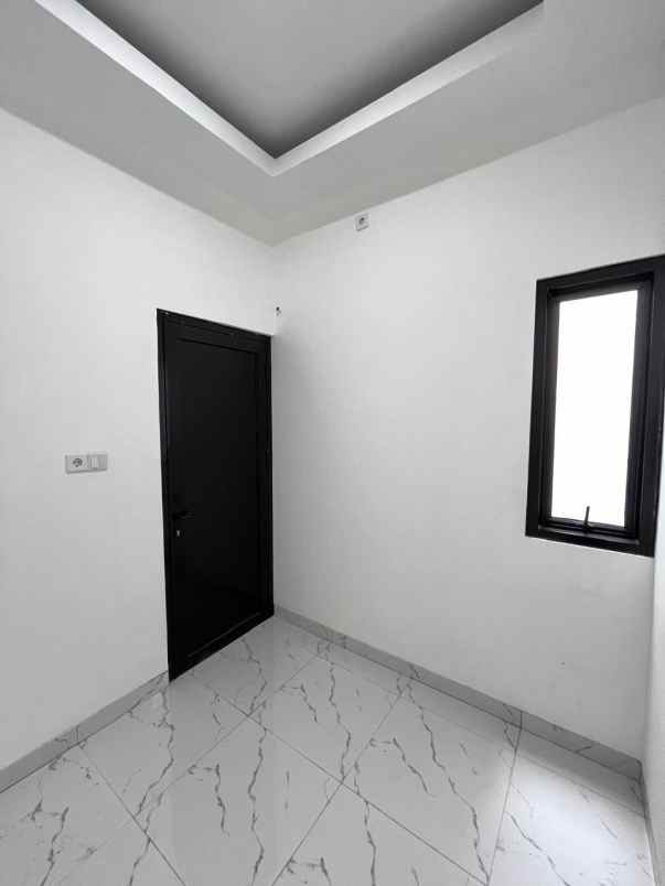 dijual rumah jagakarsa