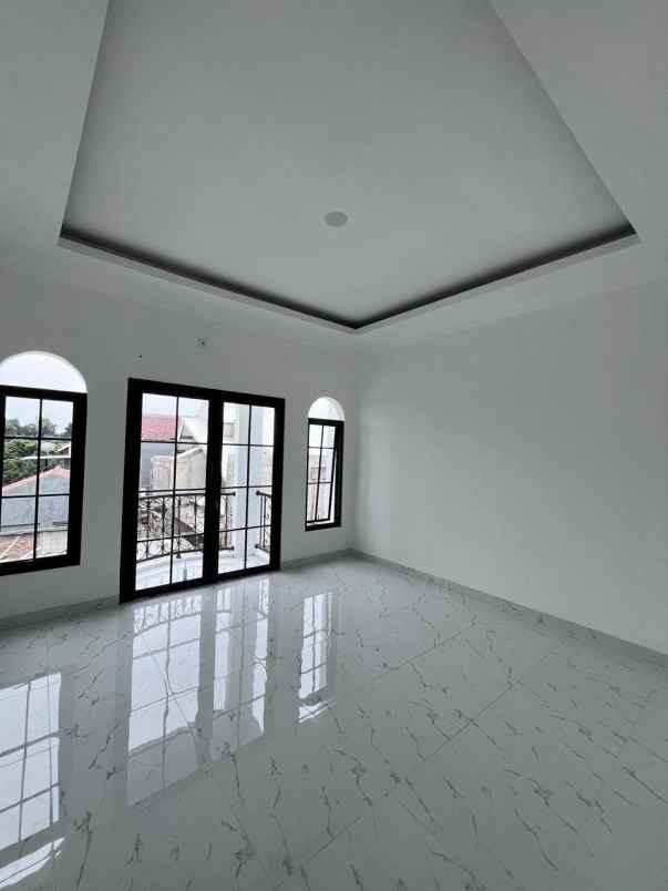 dijual rumah jagakarsa