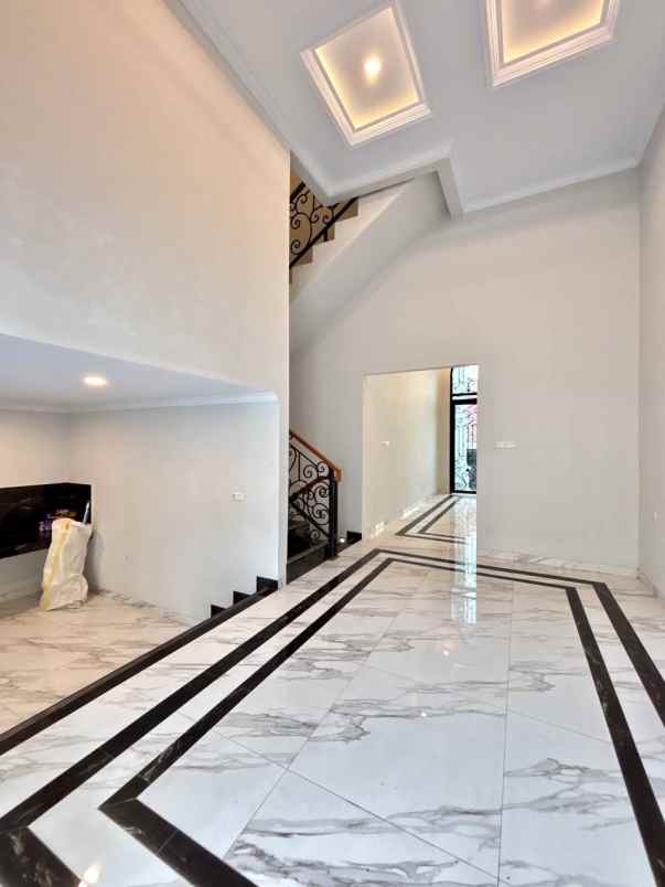 dijual rumah jagakarsa jakarta selatan