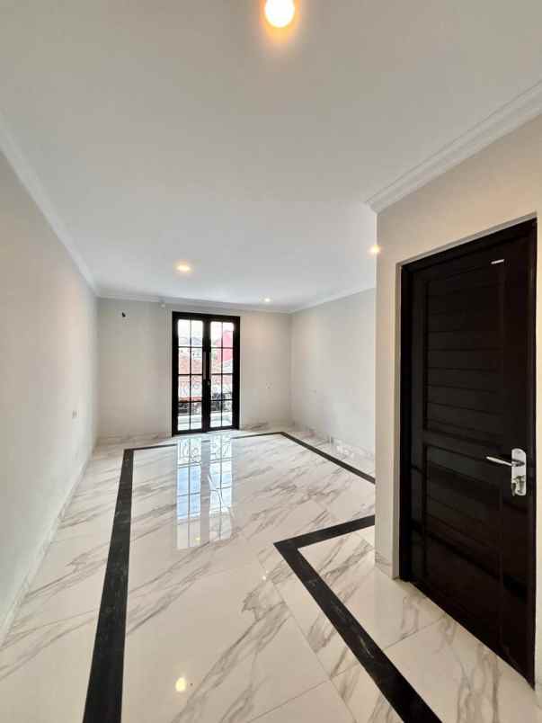 dijual rumah jagakarsa jakarta selatan