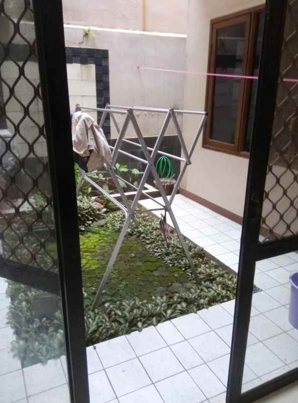 dijual rumah jaka setia bekasi selatan