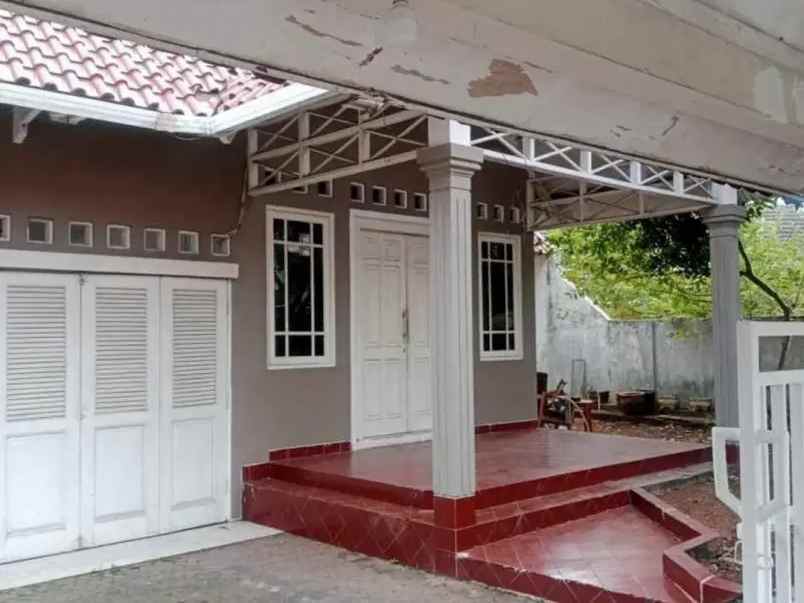 dijual rumah jakapermai