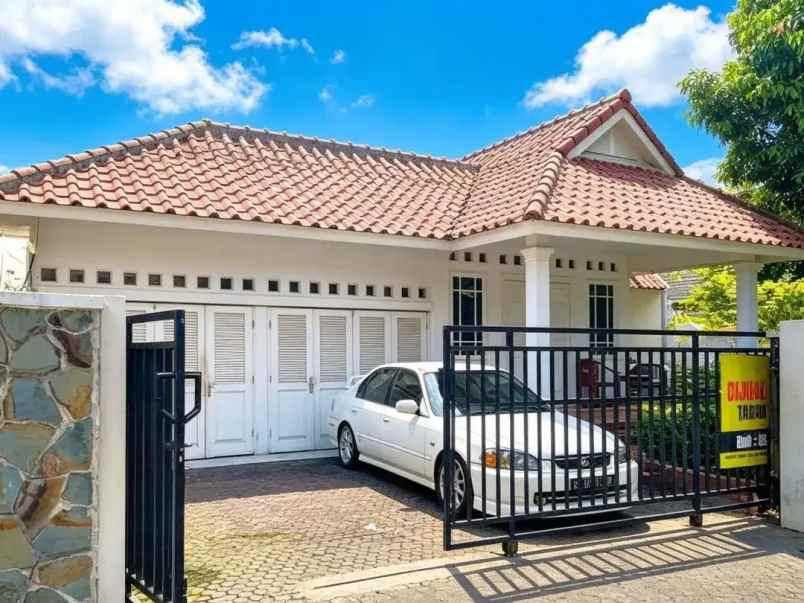 dijual rumah jakapermai