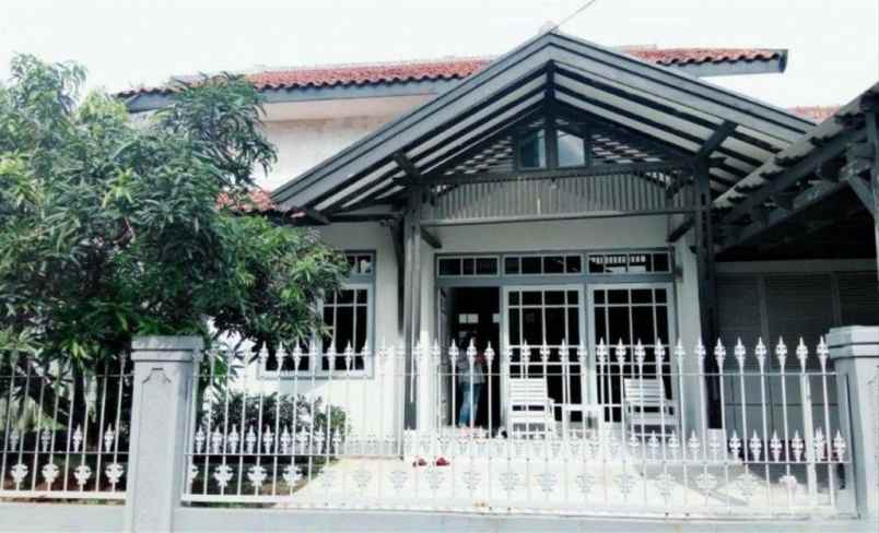 dijual rumah jalan buah batu kota bandung