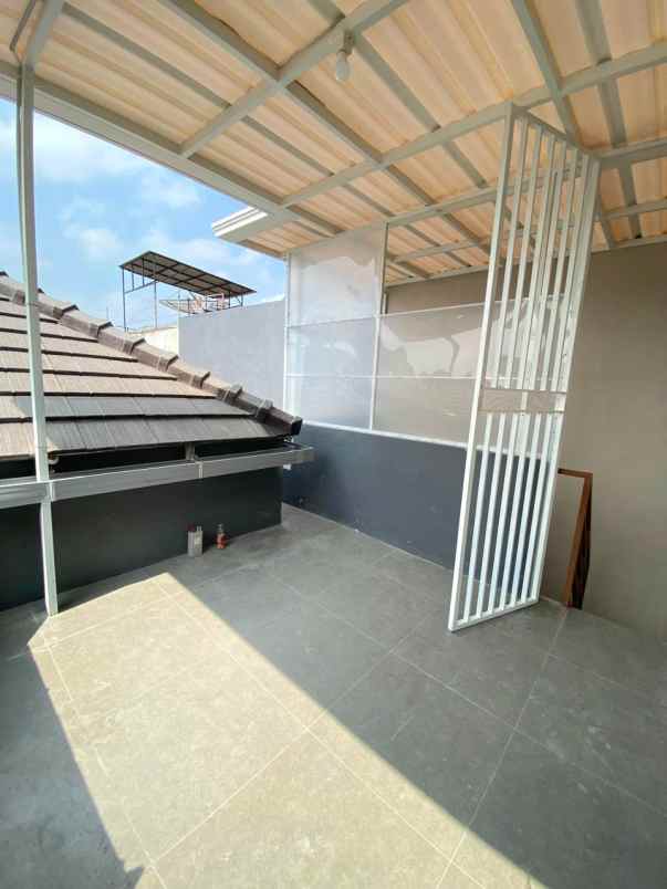 dijual rumah jalan candi mendut