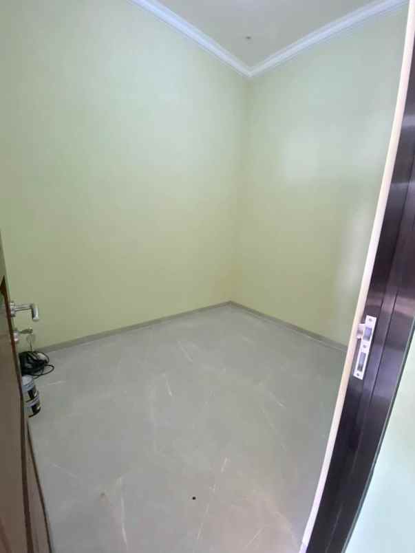 dijual rumah jalan candi mendut