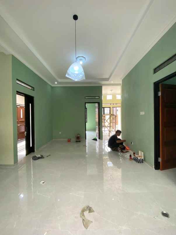 dijual rumah jalan candi mendut