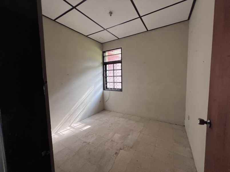 dijual rumah jalan cijeruk no 111