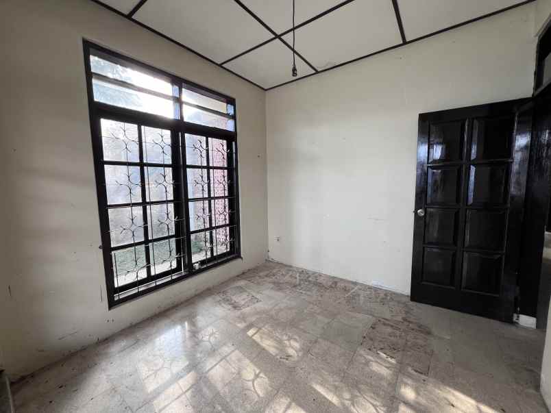 dijual rumah jalan cijeruk no 111