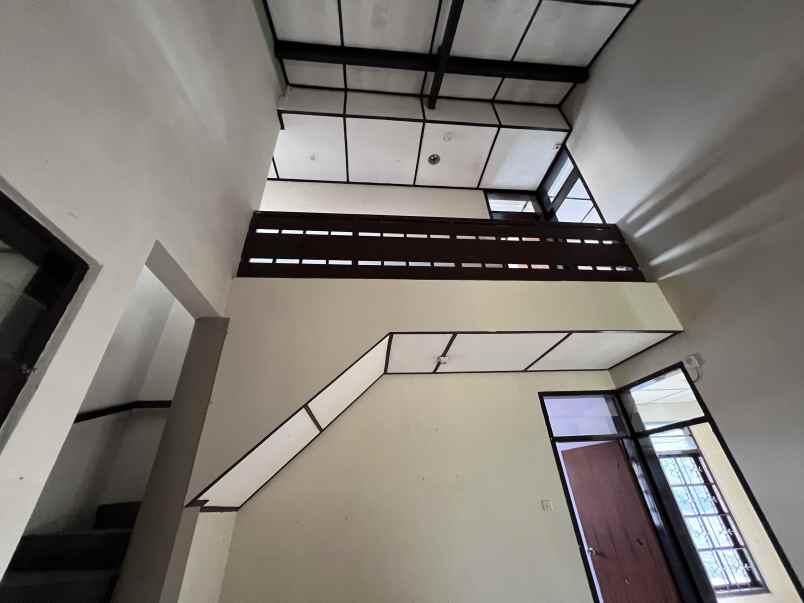 dijual rumah jalan cijeruk no 111