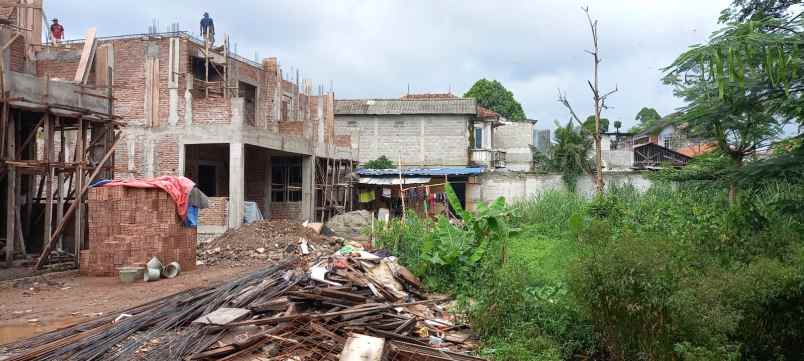 dijual rumah jalan garuda