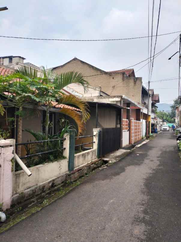 dijual rumah jalan ibu ganirah
