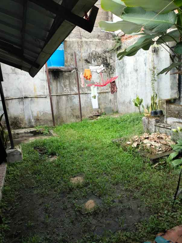 dijual rumah jalan ibu ganirah