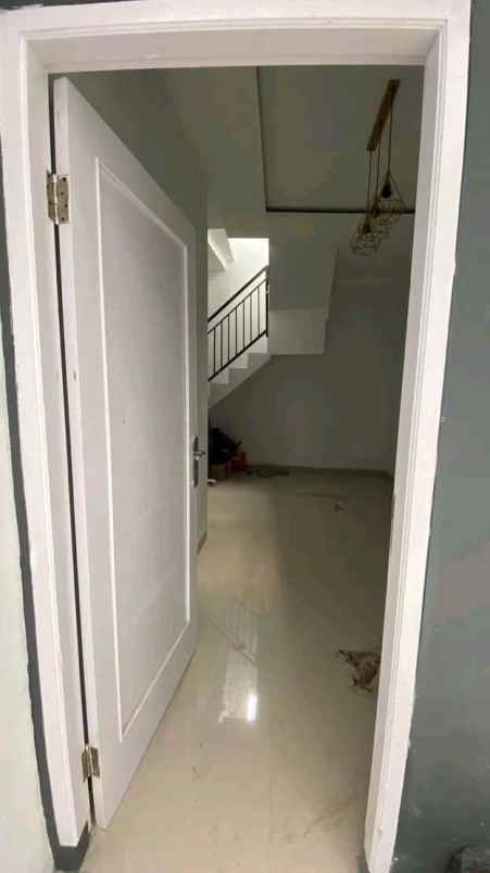 dijual rumah jalan jagakarsa raya