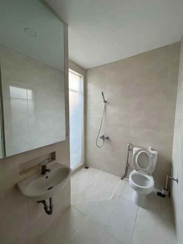 dijual rumah jalan kejawan putih tambak