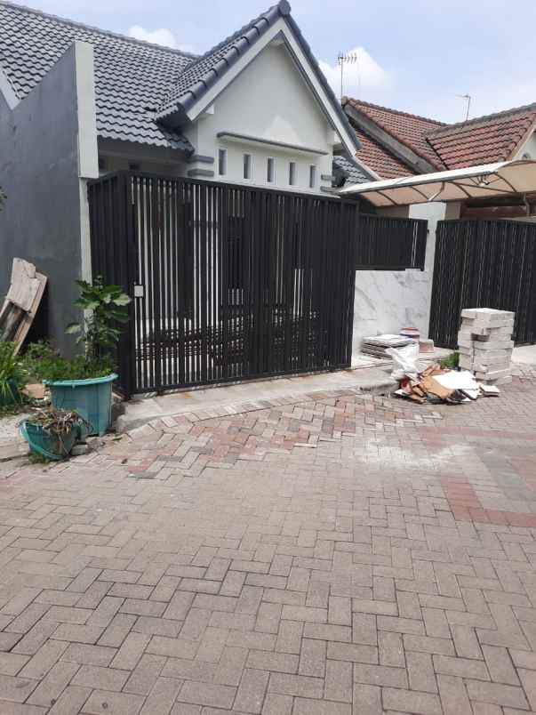 dijual rumah jalan mulyosari prima surabaya