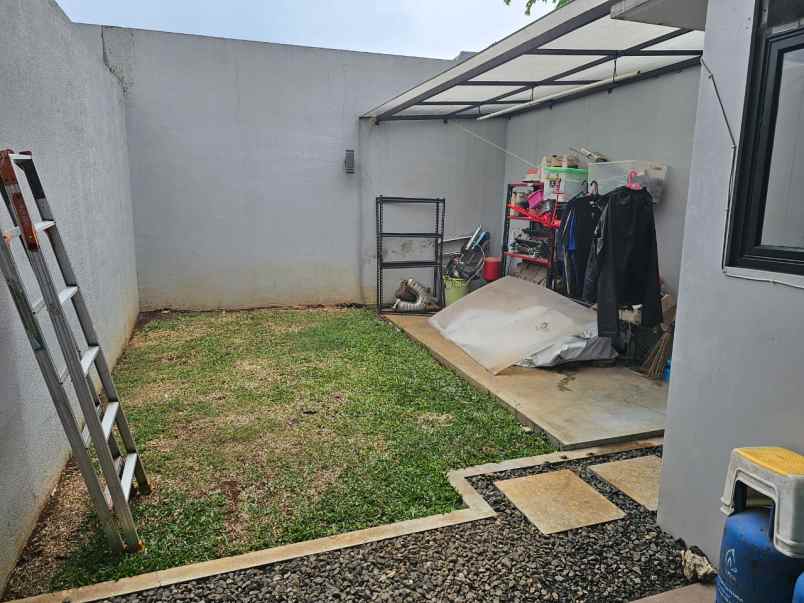 dijual rumah jalan raya ciputat komplek