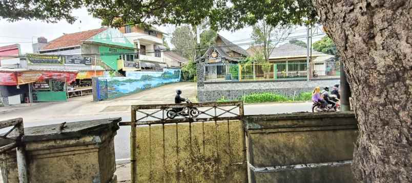 dijual rumah jalan raya cirebon bandung