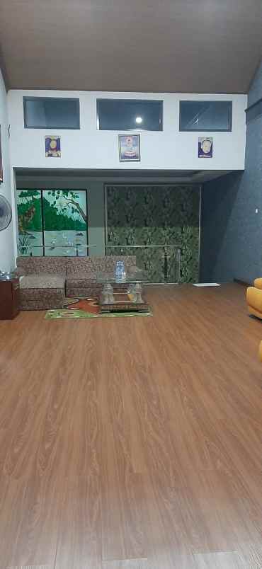 dijual rumah jalan raya deltasari