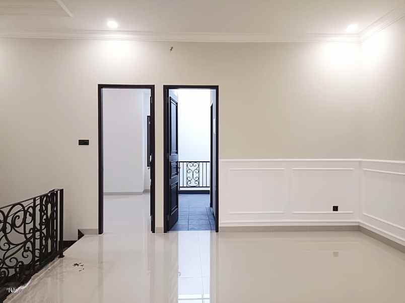 dijual rumah jalan raya joglo kembangan