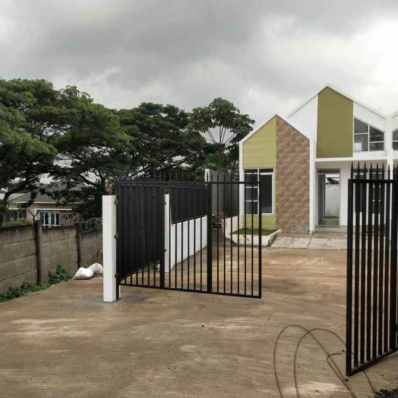 dijual rumah jalan raya leuwinanggung