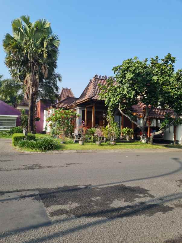 dijual rumah jalan raya trosobo