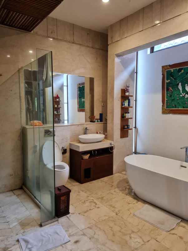 dijual rumah jalan raya trosobo