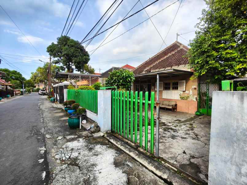 dijual rumah jalan tumenggung suryo