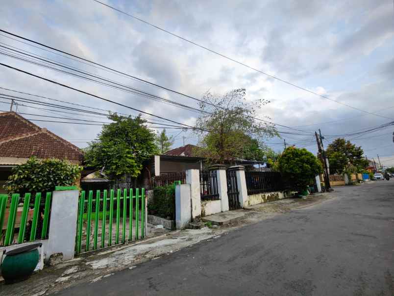 dijual rumah jalan tumenggung suryo