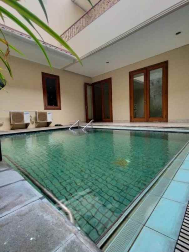 dijual rumah jalan wijaya kebayoran