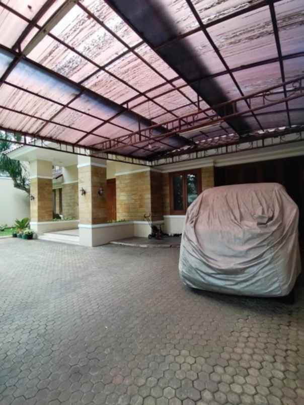 dijual rumah jalan wijaya kebayoran