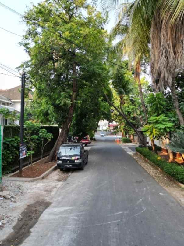 dijual rumah jalan wijaya kebayoran