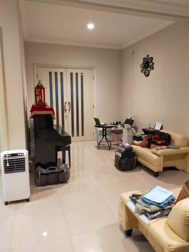 dijual rumah jalan wisata bukit mas