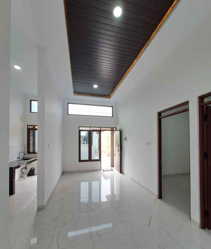 dijual rumah jambidan