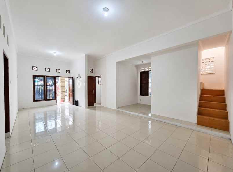 dijual rumah jatisampurna