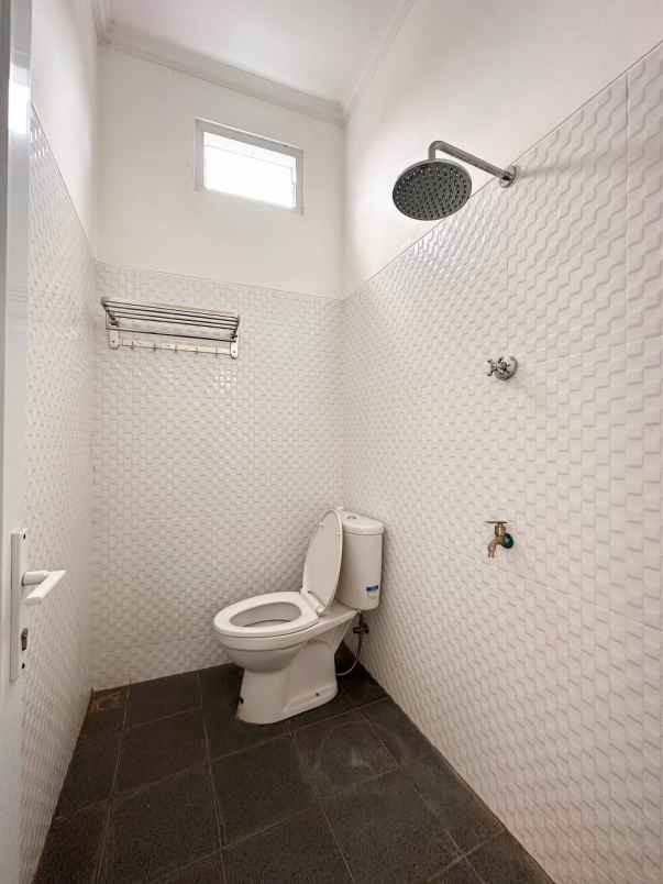 dijual rumah jl alhidayah i jatibening