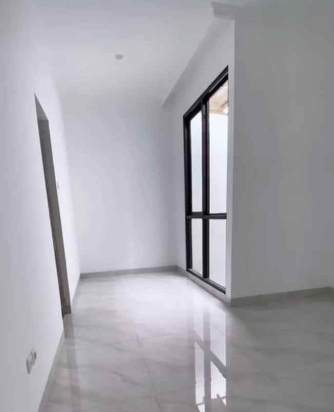 dijual rumah jl bambu apus cipayung