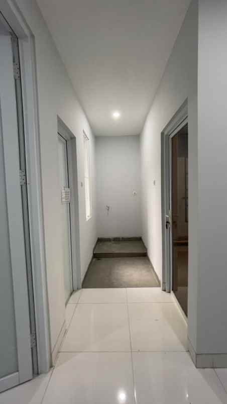 dijual rumah jl bambu apus cipayung